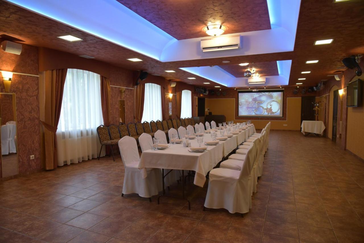 Hotel Lubenska Sloboda Olshanka Exterior foto